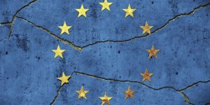 Письмо Райтца Путину. «Европа представляет себе мир, как зоопарк, в котором можно гладить животных. Для Трампа и для Вас мир — это дикий первобытный лес. Он — орел, Вы — медведь на охоте за добычей»