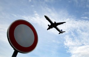Украина отодвинула район военных учений от границы с Крымом