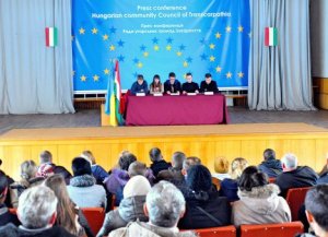 "Либо автономия, либо выход из состава Украины " (Венгерская община Закарпатья потребовала от Порошенко подписать договор о создании автономии)