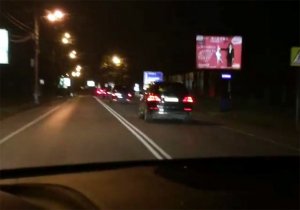 Родители улетели в Куршевель? Погнали на «Мерсе» по встречной! (В интернете появилось очередное видео, как «золотая молодежь» отрывается за рулем)