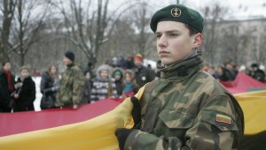 Литовским школьникам раздали пособия на случай войны с Россией