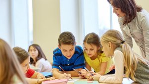 Путин поручил правительству создать сеть центров для одаренных детей