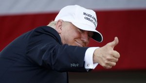 «Я никогда не видел такого прежде. Мы, несомненно, движемся к новому миру, где все на поверхности, и мы следим за ними в реальном времени и обсуждаем их» - Глава Twitter