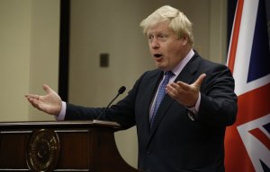 Глава МИД Великобритании Борис Джонсон обвинил Саудовскую Аравию в провоцировании войн на Ближнем Востоке