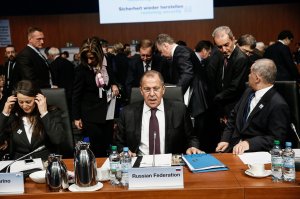 Эйфория, в которой находился Запад после окончания «холодной войны», не позволила пойти по пути открытого политического процесса и построить единое сообщество безопасности - Лавров