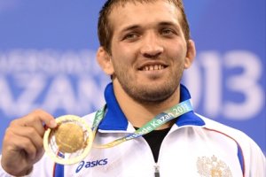 Российский борец вольного стиля Курбаналиев завоевал золото чемпионата мира