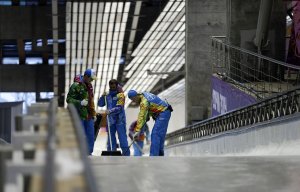 Международная федерация бобслея и скелетона (IBSF) решила перенести чемпионат мира 2017 года из Сочи в другое место, которое определится в ближайшие дни