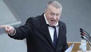 Жириновский предложил вернуться к старому флагу, царскому гимну и Юлианскому календарю