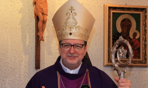 Посол Ватикана провёл в ЛНР воскресную службу