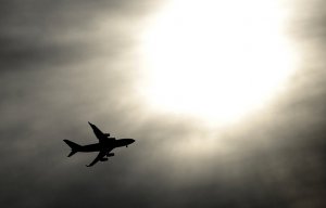 В Якутии разбился самолет Ил-18 с военнослужащими на борту  (Предположительно находились 32 пассажира и семь членов экипажа, выжили шесть человек)