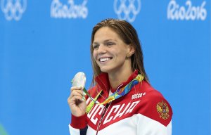 "Спорт вне политики?" Американским тренерам запретили работать с лидером сборной России по плаванию Ефимовой