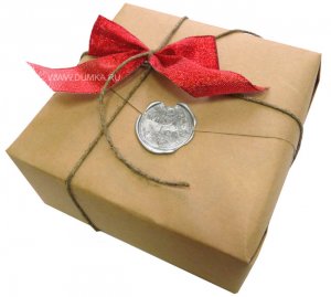 Почтовая служба вернула москвичке посылку с запиской «Умри, мразь!»