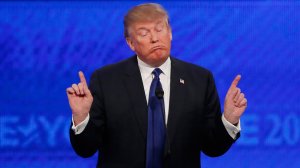 «В этом году стоимость Obamacare вырастет в разы, а виноваты в этом бардаке демократы. Эта система рухнет под своим собственным весом — будьте осторожны!» - Трамп о войне со здравоохранением Обамы