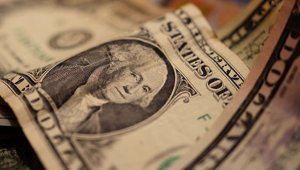 Судьба доллара и США в руках Кремля