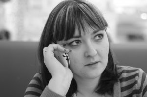 Установлена владелица автомобиля, не пропустившего скорую к умирающему пациенту