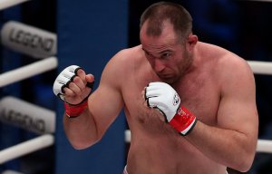 Российский боец Олейник победил чеха Пешту на турнире UFC Fight Night 103