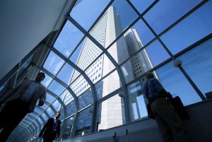 «Газпром» выставил «Нафтогазу Украины» за 2016 год счет за невыборку законтрактованного по правилу «бери или плати». В «Газпроме» считают, что украинская сторона обязана оплатить его в течение 10 дней