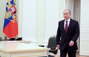 Путин: заказчики доклада об имеющемся у РФ компромате на Трампа "хуже проституток"