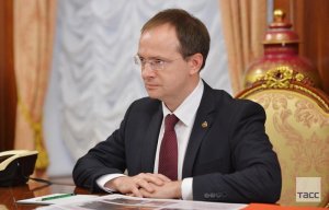 Глава Минобрнауки России Ольга Васильева уверена, что разбор диссертации министра культуры РФ Владимира Мединского на диссертационном совете в МГУ станет ярким историческим спором