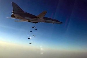 Российские Ту-22М3 третий день подряд наносят удары по объектам ИГ в провинции Дэйр-Эр-Зор
