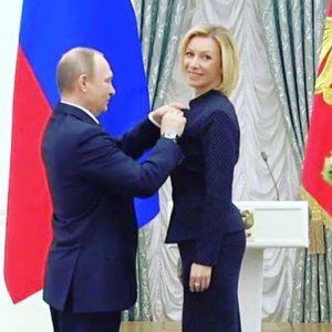 Захарова прокомментировала вручение ей ордена Путиным