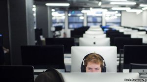 [«А чё это вы здесь делаете, а?»] Конец Большой литературы. Жизнь без профессионального сообщества. «Бессмысленно рассчитывать на издательства, надо продвигать себя как интересную личность»