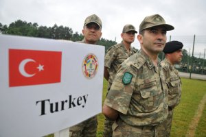 Десятки турецких военных с баз НАТО в Германии попросили политического убежища