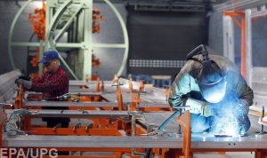 Украинцы в Польше: экономия на всем и кровать посменно. Польша планирует ряд мероприятий по еще большему привлечению рабочих с Украины