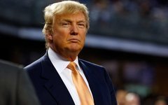 Сотни тысяч британцев высказались против визита Трампа в их страну