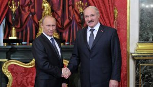 Лукашенко обвинил РФ в попытках «брать за горло» с помощью газа и нефти