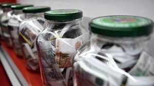 Домохозяйства снизили общие сбережения и стандарты потребления