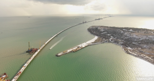 Cтроящийся мост в Крым сфотографировали с МКС