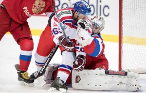 Сборная России досрочно выиграла Еврохоккейтур  (Победив команду Чехии, она заняла первое место и в "Шведских играх")