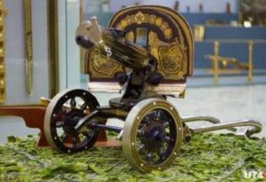 Минобороны заказало позолоченные пулеметы «Максим»