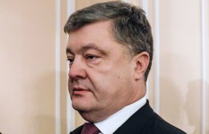 Порошенко призвал Раду принять закон о заочном осуждении Януковича