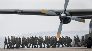 Полицейские Литвы применили электрошокеры при задержании пьяных военных-дебоширов NATO