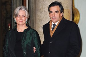 Жену кандидата в президенты Франции Фийона поместили под стражу