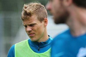 Александр Кокорин на Bentley устроил гонки по встречной в центре Москвы