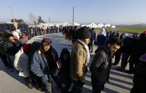 Глава МИД Австрии предложил создать центры для беженцев в Грузии или на Балканах