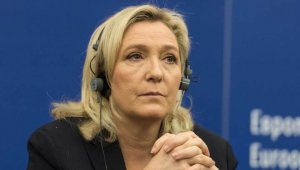 Ле Пен могут посадить за записи в Twitter