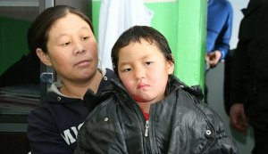 Четырехлетняя девочка прошла 8 километров по тайге, чтобы позвать помощь умирающей бабушке