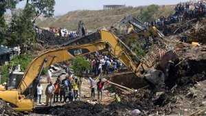 В Эфиопии под оползнем из мусора погибли 46 человек