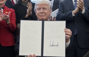 Трамп подписал указ о реорганизации исполнительной власти в США для экономии средств