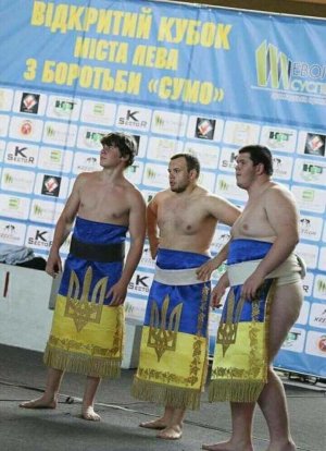 На Украине активно развивается борьба "Сумо"...