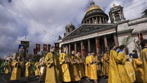 [Мнение] Передача Исаакия РПЦ – символ примирения? А с крепостными тогда как быть?