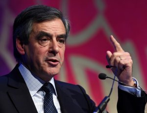 Кандидат в президенты Франции Франсуа Фийон напомнил противникам российского Крыма про независимость Косово