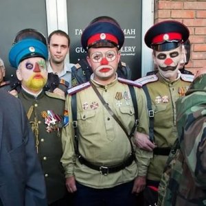 В Волгограде полицейские разняли потасовку с участием Навального (видео)