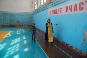 Освятивший спортшколу директор вынужден был уволиться