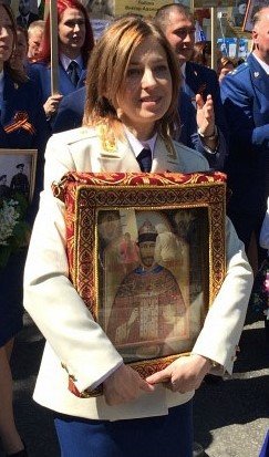 Похоже, депутат Поклонская скрывает и мужа, и его доходы?