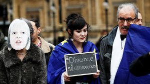 [Тризна]  «Прощай, Европа»: Великобритания покидает ЕС в прямом эфире. «Мы уже скучаем»: как в ЕС реагируют на запуск брексита (текстовая трансляция событий в британском парламенте продолжается)